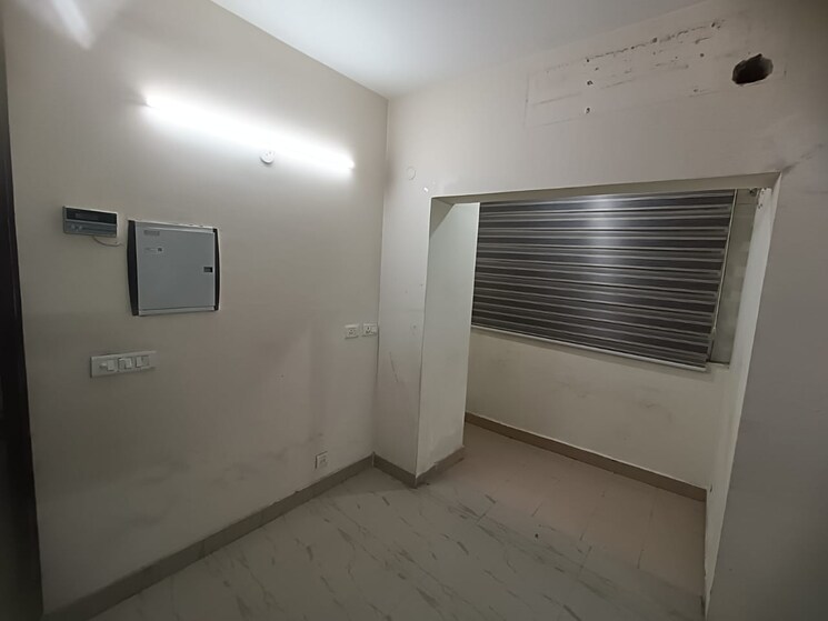 Room, maxblis-white-house-ii 2 Bedroom 601 Sq.Ft. Apartment In Sector 75 Noida 8069541