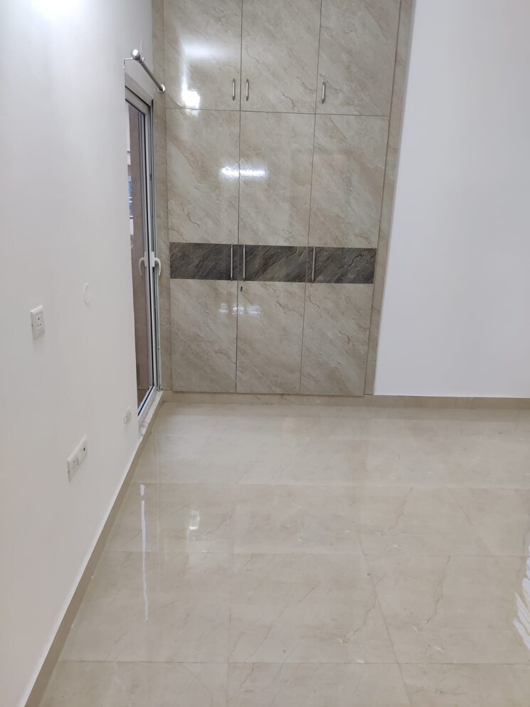 undefined, maxblis-white-house-ii 2 Bedroom 601 Sq.Ft. Apartment In Sector 75 Noida 8069541