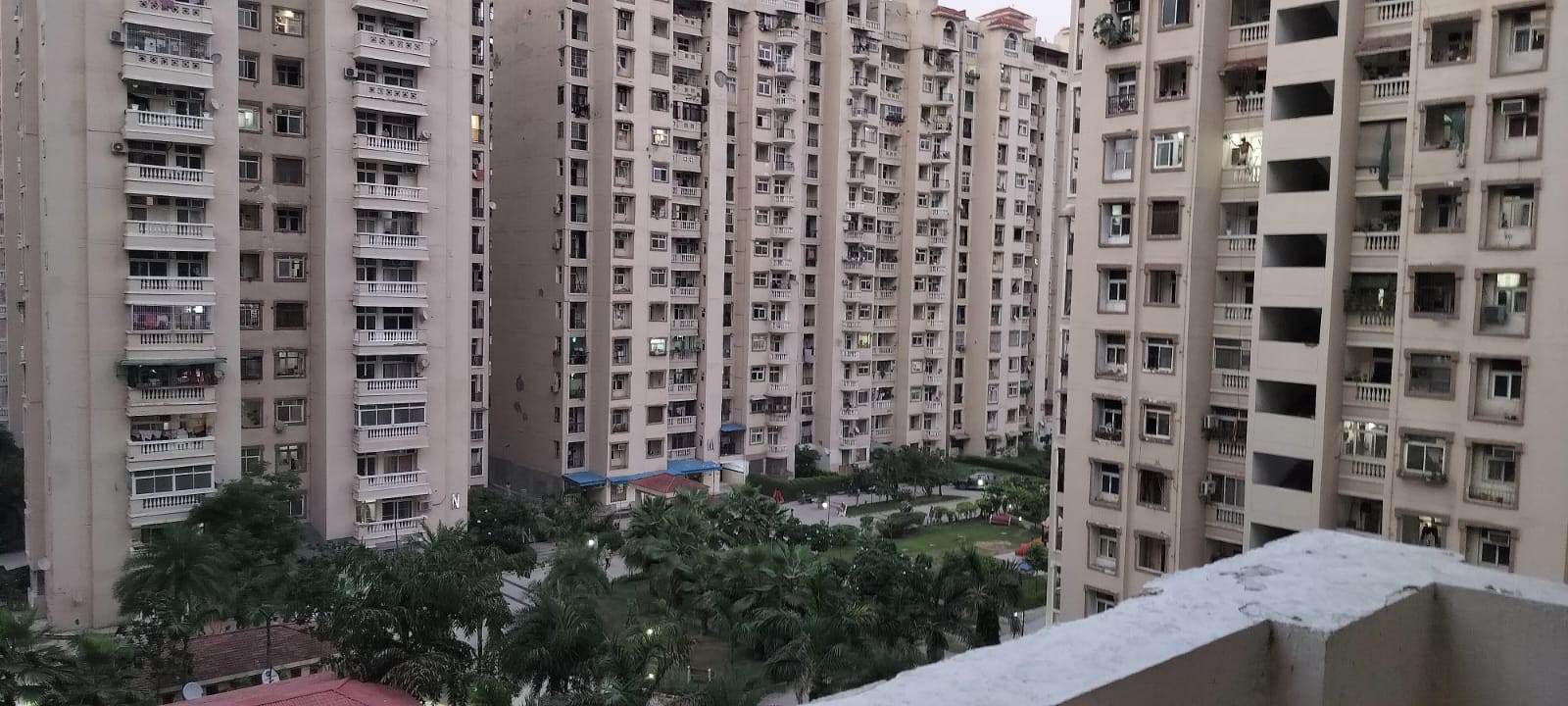 3 BHK + Pooja Room Apartment For Sale in Amrapali Silicon City