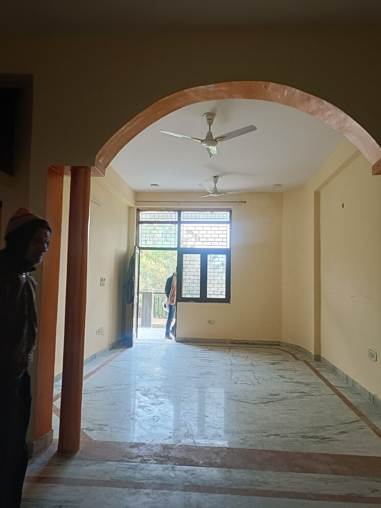 undefined, sector 41 6 Bedroom 180 Sq.Yd. Villa In Sector 41 Noida 8069608