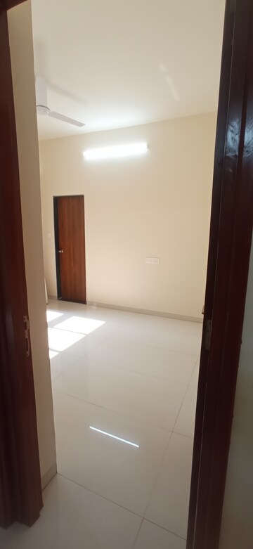 Room in 2 BHK Apartment at Safal Golf Residences, Chembur – for Sale