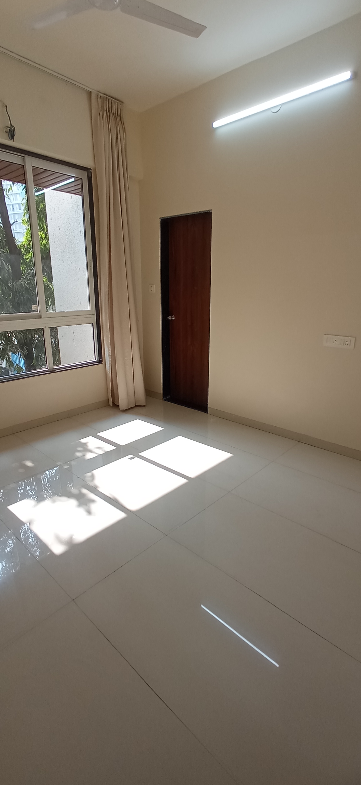 2.5 BHK + Study Room 813 Sq.Ft. Apartment in Safal Golf Residences