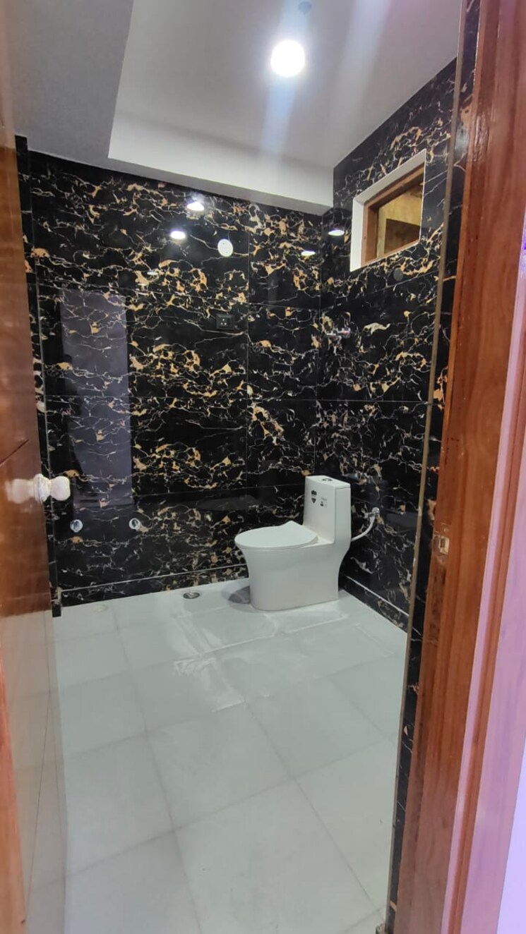 Bathroom, shaheen bagh 3 Bedroom 1260 Sq.Ft. Apartment In Shaheen Bagh Delhi 8069642