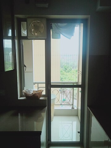 Room in 2 BHK Apartment at One Hiranandani Park, Ghodbunder Road – for Rent