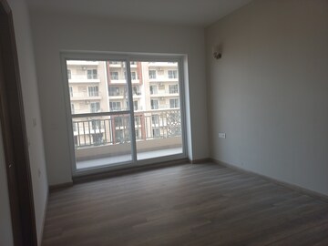 Room in 3 BHK Apartment at ABA Ivy County, Sector 75 – for Rent