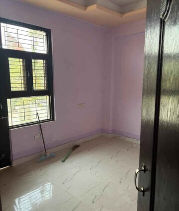 Room in 2 BHK Independent House at Aliganj – for Rent