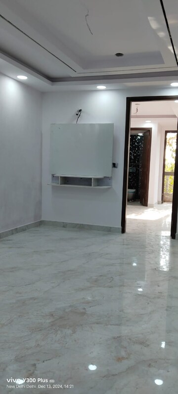 Room in 3 BHK Builder Floor at Govindpuri – for Sale
