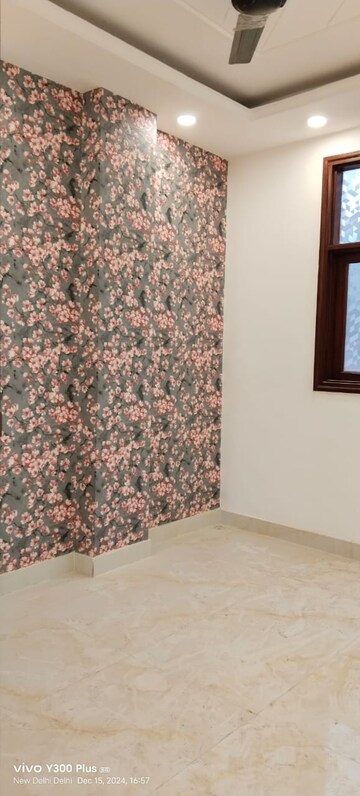 Bedroom in 2 BHK Builder Floor at Govindpuri – for Sale
