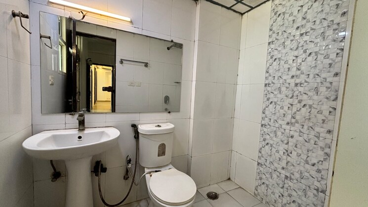 Bathroom, samridhi-daksh-avenue 3 Bedroom 2230 Sq.Ft. Apartment In Sector 150 Noida 8069806