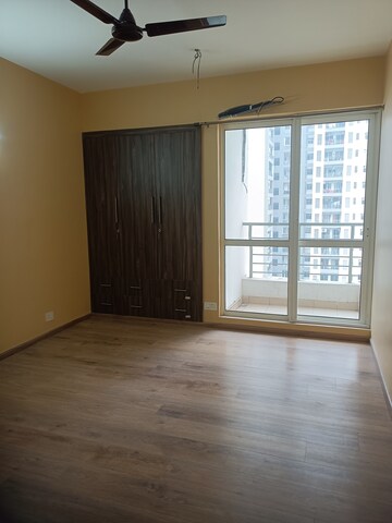 Room in 4 BHK Apartment at The 3C Lotus Panache, Sector 110 – for Rent