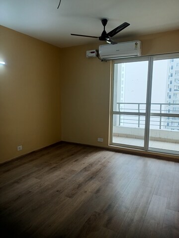 Room in 4 BHK Apartment at The 3C Lotus Panache, Sector 110 – for Rent