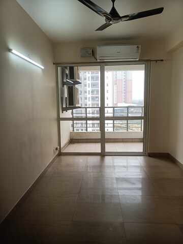 Room in 4 BHK Apartment at The 3C Lotus Panache, Sector 110 – for Rent