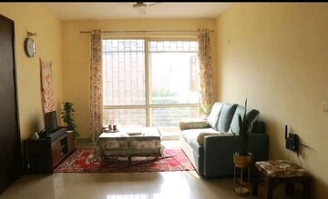 Living Room in 2 BHK Builder Floor at Unitech Woodstock Floors, Sector 50 – for Rent