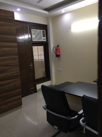 Master Bedroom in 2 BHK Builder Floor at Safdarjung Enclave – for Sale
