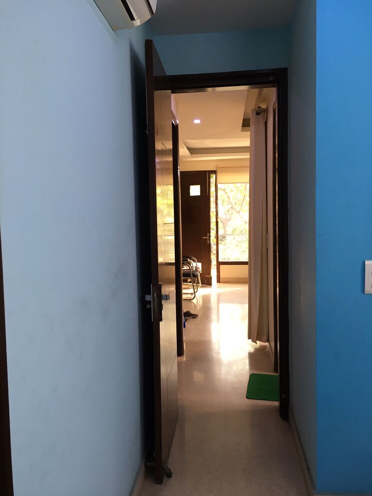 Room, safdarjung enclave 2 Bedroom 950 Sq.Ft. Builder Floor In Safdarjung Enclave Delhi 8069858