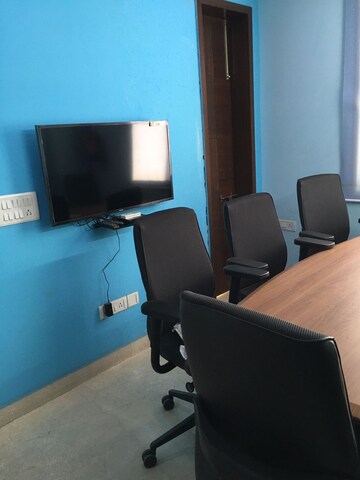 Master Bedroom in 2 BHK Builder Floor at Safdarjung Enclave – for Sale