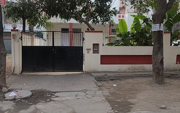 Plot For Sale in Sector 45