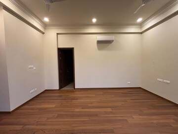 Room in 4 BHK Builder Floor at Geetanjali Enclave – for Rent