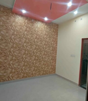 Bedroom in 2 BHK Independent House at Jankipuram – for Rent