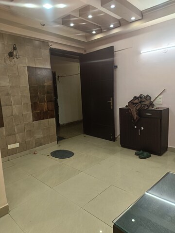 Bathroom in 3 BHK Apartment at Amrapali Silicon City, Sector 76 – for Rent