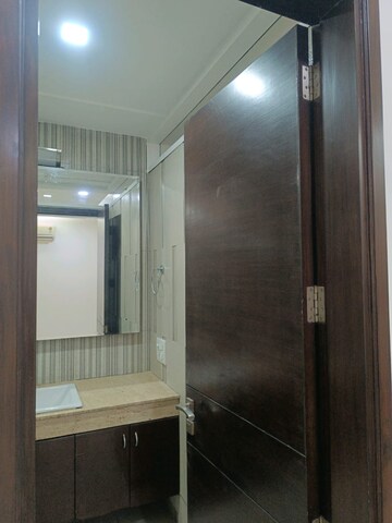 Building Lobby in 4 BHK Builder Floor at Malcha Marg – for Rent