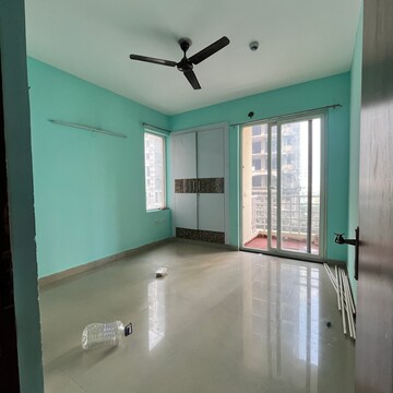 Room in 2 BHK Apartment at 3C Lotus Zing, Sector 168 – for Rent