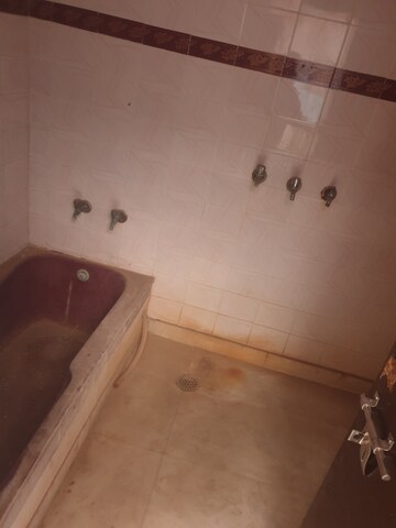 Bathroom in 2 BHK Independent House at Sector 16 – for Rent