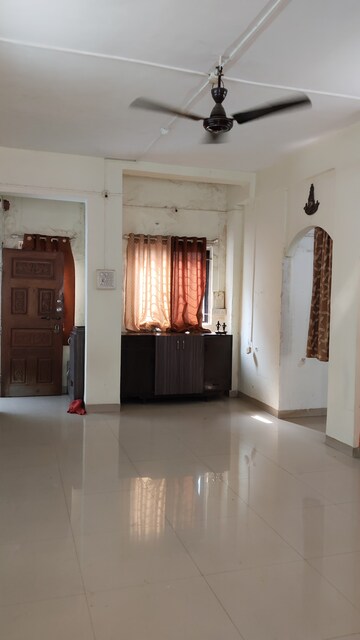 Living Room in 2 BHK Apartment at Erandwane – for Rent