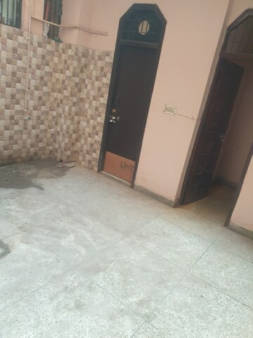 Room in 2 BHK Independent House at Sector 16 – for Rent