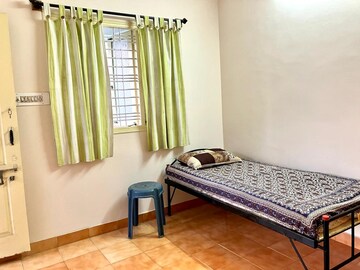 Bedroom in Studio Independent House at Jayaraja Nivas, Jayanagar – for Rent