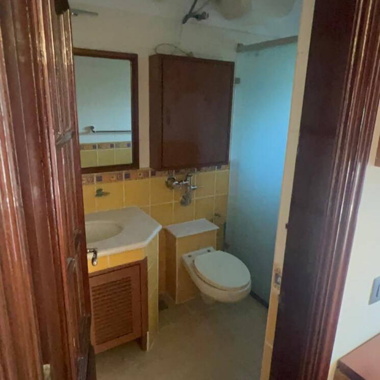 Bathroom, regency-east-end-apartments 3 Bedroom 2412 Sq.Ft. Apartment In Richards Town Bangalore 8070015