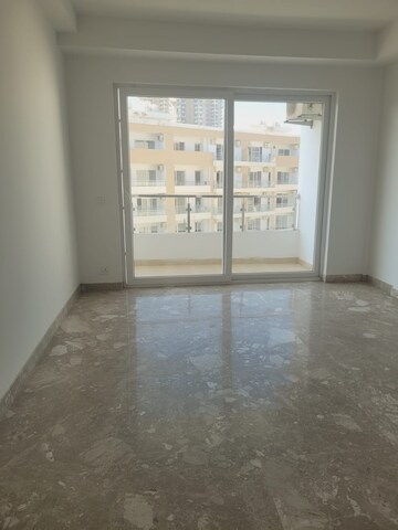 Room in 4 BHK Builder Floor at SS Linden, Sector 84 – for Rent