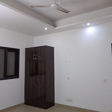 Room in 2 BHK Apartment at Neb Sarai – for Rent