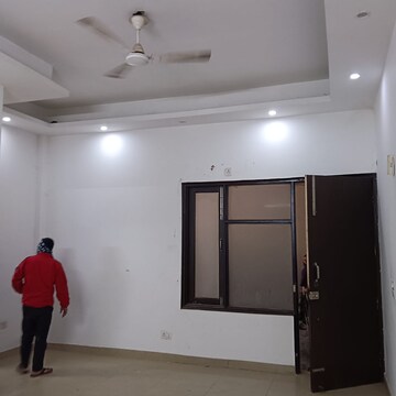 Room in 2 BHK Apartment at Neb Sarai – for Rent