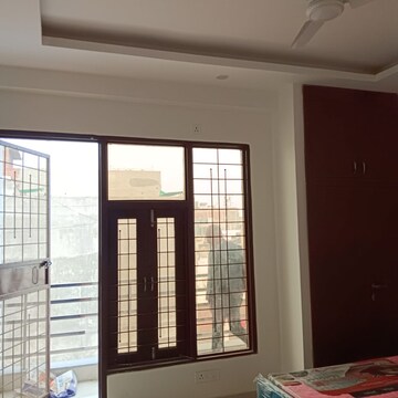 Room in 2 BHK Apartment at Neb Sarai – for Rent