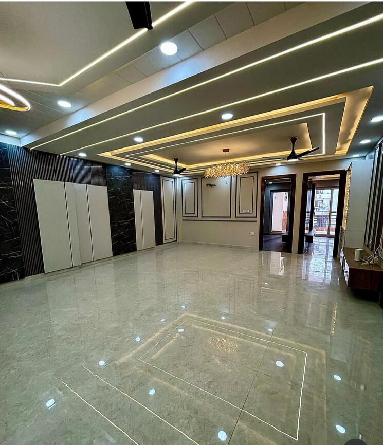 undefined, bptp-park-central 3.5 Bedroom 2600 Sq.Ft. Builder Floor In Sector 85 Faridabad 8070127