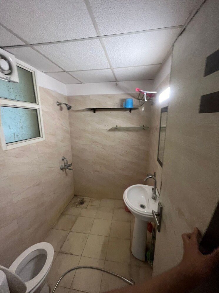 Bathroom, gulmohur-garden 2.5 Bedroom 1290 Sq.Ft. Apartment In Raj Nagar Extension Ghaziabad 8070182