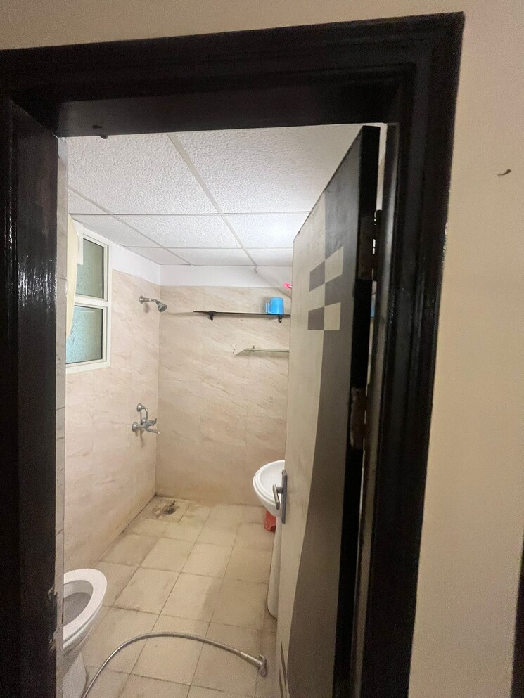 Bathroom, gulmohur-garden 2.5 Bedroom 1290 Sq.Ft. Apartment In Raj Nagar Extension Ghaziabad 8070182