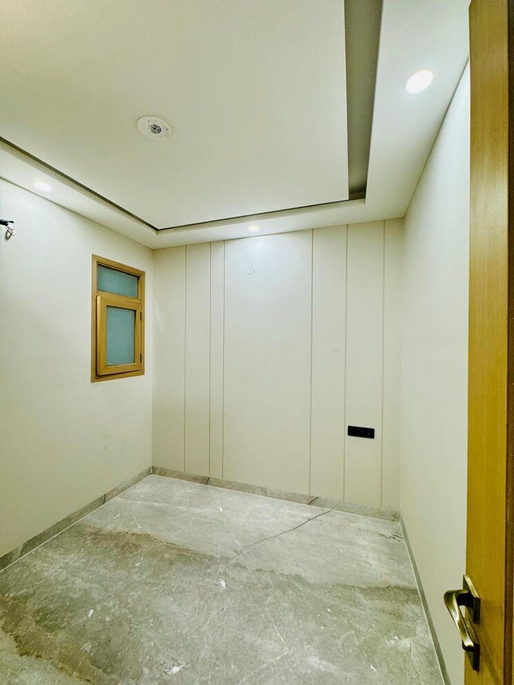 Room, sector 31 3.5 Bedroom 1850 Sq.Ft. Builder Floor In Sector 31 Gurgaon 8070229