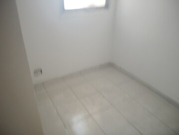 Room in 2 BHK Apartment at Ireo Skyon, Sector 60 – for Sale