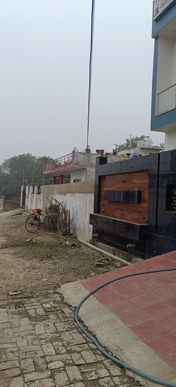 Plot – Exterior View View at Gomti Nagar - for Sale