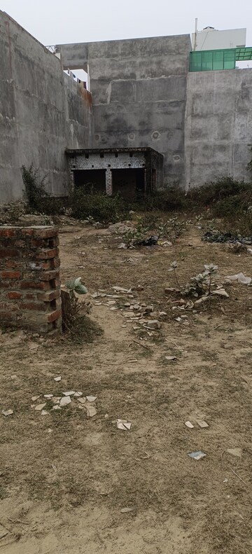 Plot Area in  Plot at Gomti Nagar – for Sale