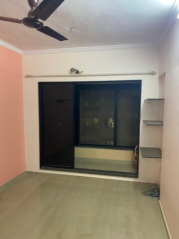 Room in 1 BHK Apartment at Riddhi Siddhi Heights Goregaon West, Goregaon West – for Rent