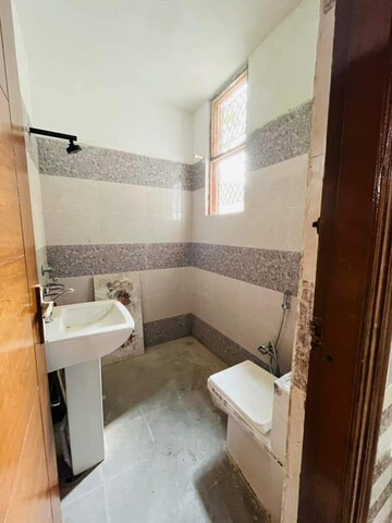 Attached Bathroom in 3 BHK Builder Floor at Sector 42 – for Sale