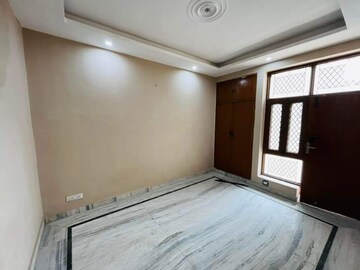 Master Bedroom in 3 BHK Builder Floor at Sector 42 – for Sale