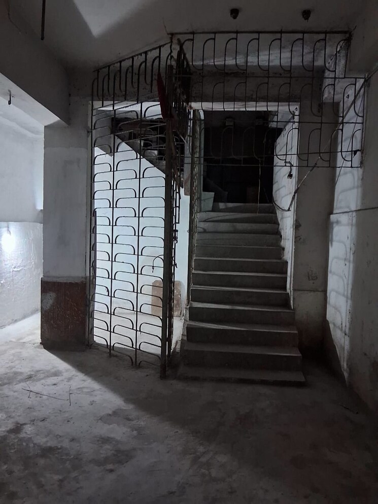 undefined, phoolbagan Commercial Warehouse 5200 Sq.Yd. In Phoolbagan Kolkata 8070313