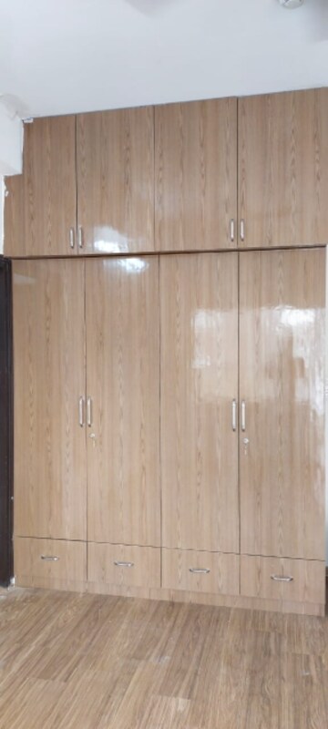 Furnished Amenities in 4 BHK Apartment at Ramprastha Awho, Sector 95 – for Sale