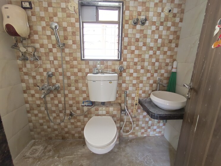 Bathroom, evershine-avenue 1 Bedroom 430 Sq.Ft. Apartment In Virar West Palghar 8070355