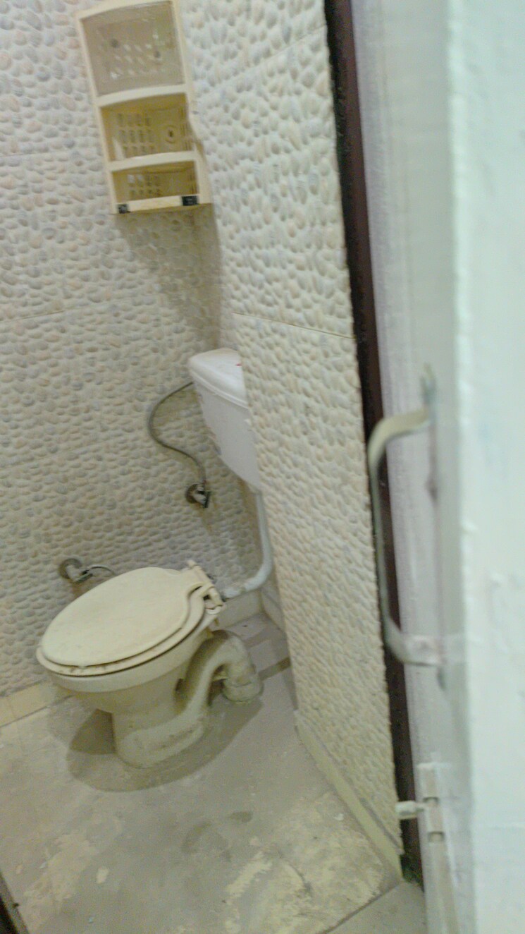 Bathroom, vipin garden 6+ Bedroom 58 Sq.Yd. Independent House In Vipin Garden Delhi 8070354