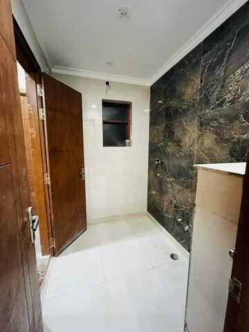 Attached Bathroom in 4 BHK Builder Floor at Sector 42 – for Sale